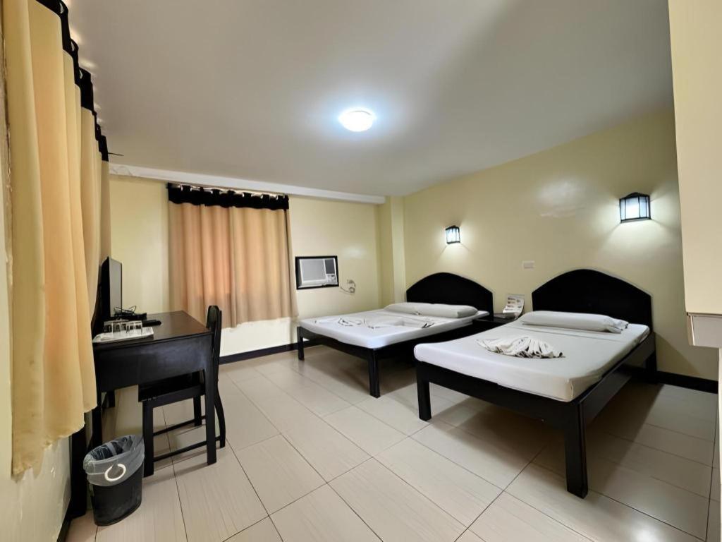 Sampaguita Suites Plaza Garcia Cebu Екстериор снимка