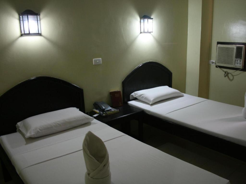 Sampaguita Suites Plaza Garcia Cebu Екстериор снимка