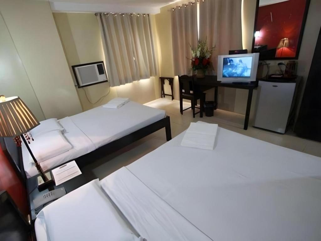 Sampaguita Suites Plaza Garcia Cebu Екстериор снимка